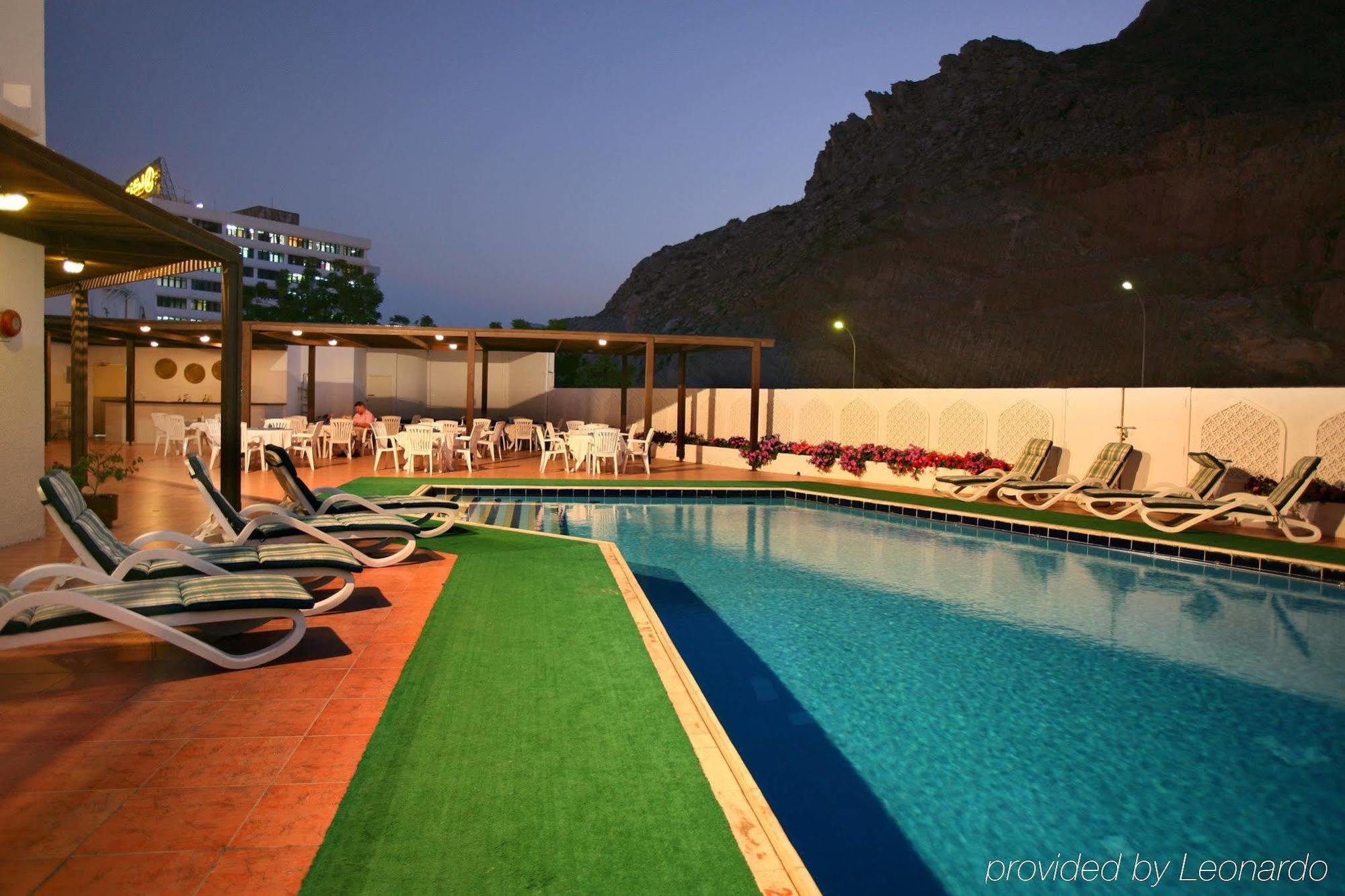 Tulip Inn Downtown Muscat Exterior foto