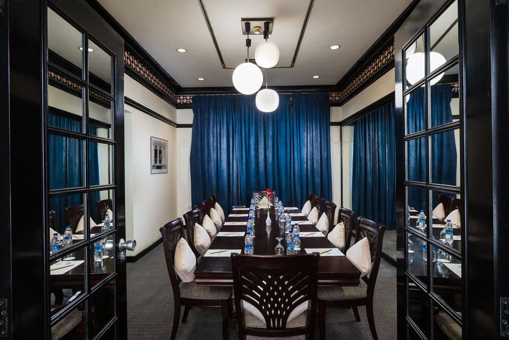 Tulip Inn Downtown Muscat Exterior foto
